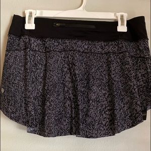 •NWOT LULULEMON QUICK PACE SKIRT 13 IN INSEAM•